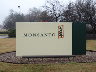 Monsanto and GMO food labeling