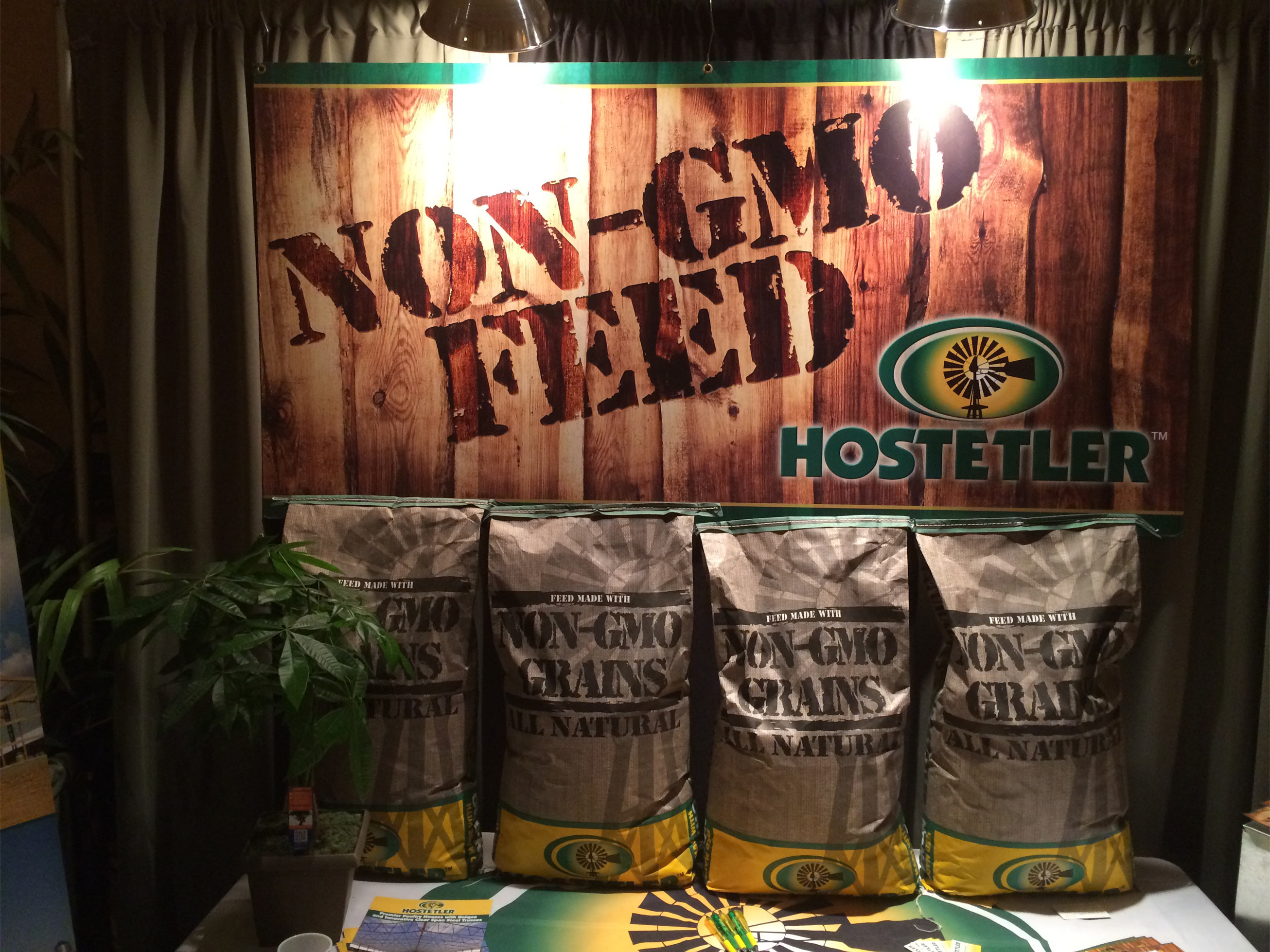 Non-gmo feed display with product bags