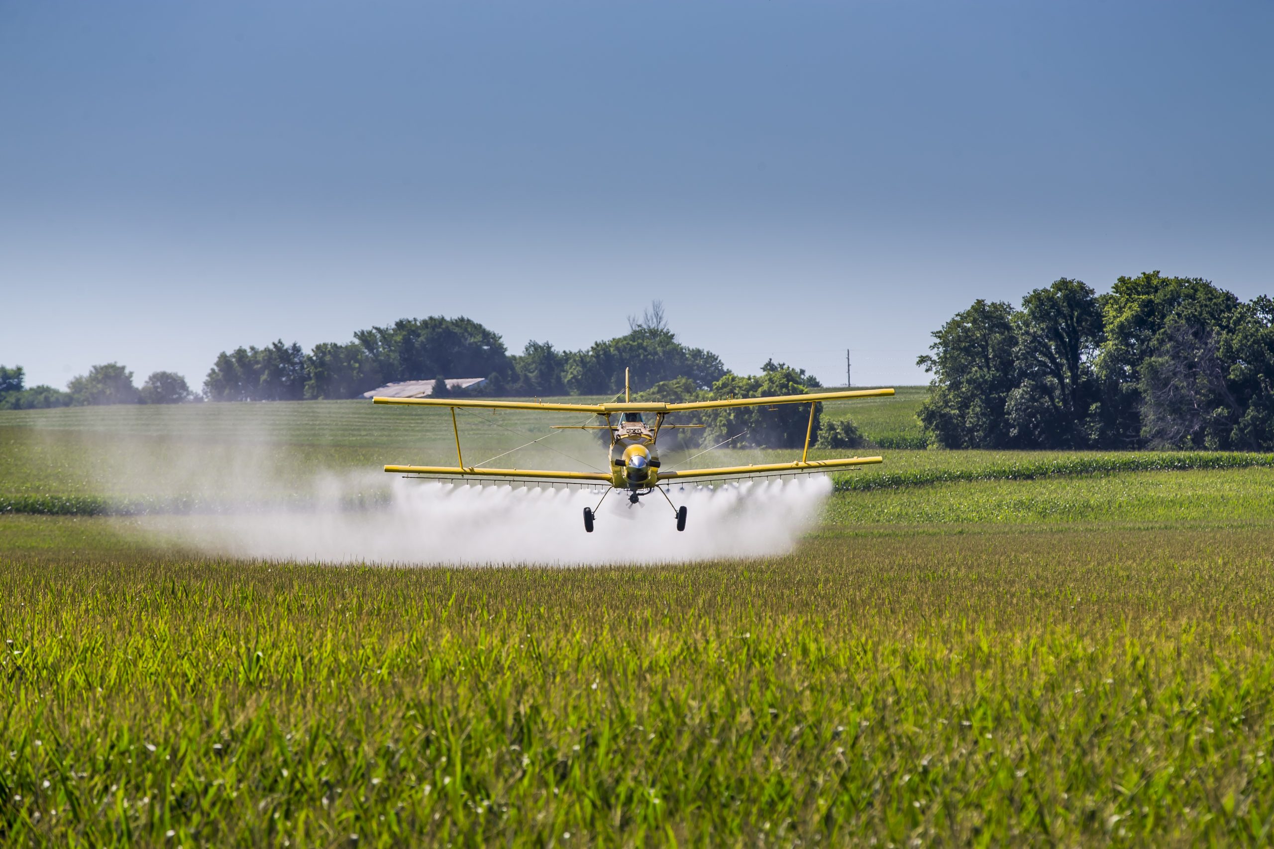 На какой высоте самолет опылитель. Самолет опылитель. Опылитель полей. Crop spraying. Фото- сельхозавиация опыляет поля.